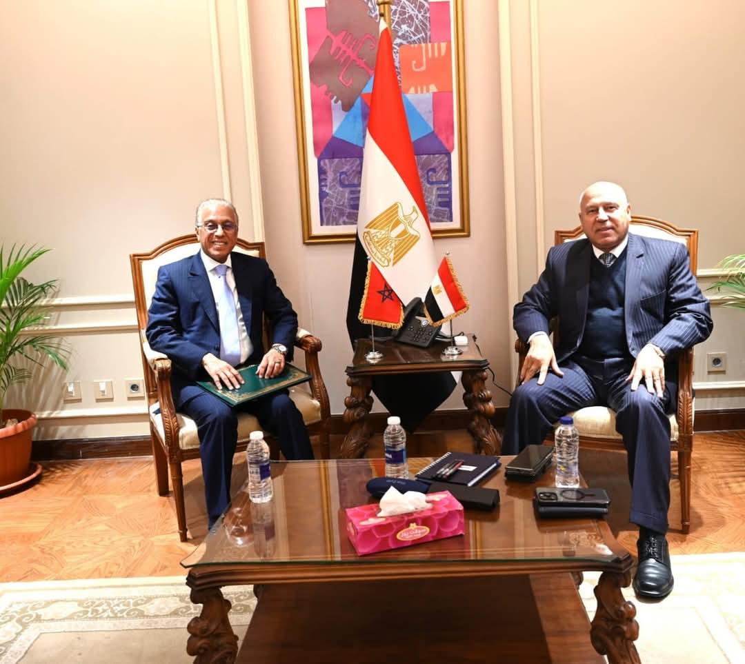  وزير الصناعة والنقل يستقبل سفير المملكة المغربية بالقاهرة لبحث سبل التعاون المشترك