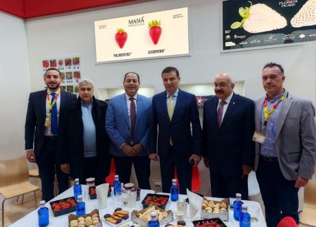 وزير الزراعة يبحث زيادة تصدير شتلات الفراولة والموالح بالتعاون مع جامعة فلوريدا الأمريكية