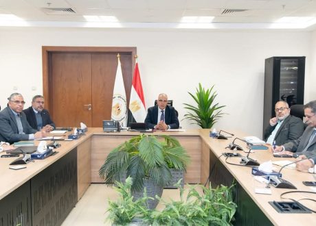 وزير الري يتابع موقف مشروع “شواطئ آمنة” ضمن أنشطة “برنامج البحوث التطبيقية بين مصر وهولندا JCAR”