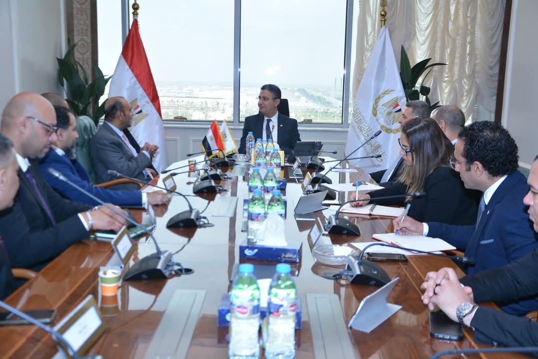 “وزير التموين” يبحث مسؤولي شركة بنده سبل التعاون المشترك