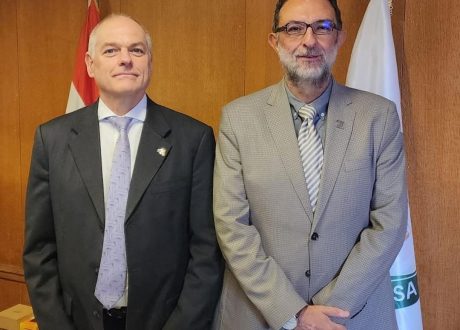 رئيس الهيئة القومية لسلامة الغذاء يستقبل السفير الأسترالي بالقاهرة لبحث سبل تعزيز التعاون بين البلدين في مجال سلامة الغذاء