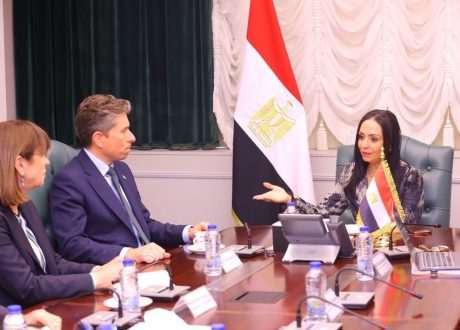 وزيرة التضامن الاجتماعي تلتقي وكيل الأمين العام للأمم المتحدة ومنسق الإغاثة الطارئة