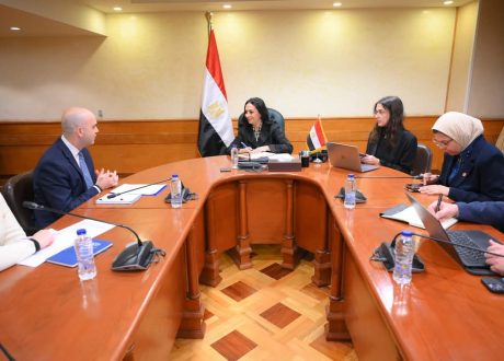وزيرة التضامن تلتقي رئيس مكتب منظمة الهجرة الدولية في مصر لبحث تعزيز سبل التعاون