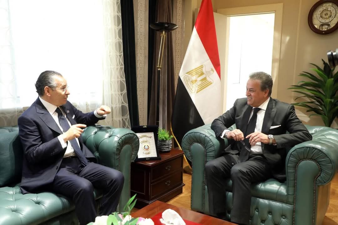  وزير الصحة يبحث مع رئيس “سان دوناتو” فرص الاستثمار في القطاع الطبي