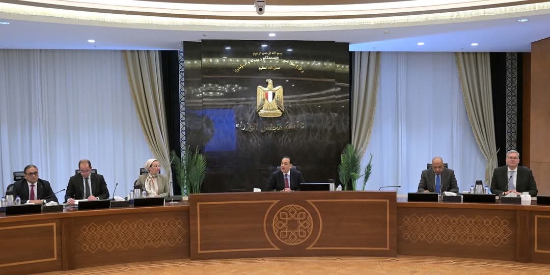 رئيس الوزراء يترأس مائدة نقاش مستديرة بعنوان “تحول مستقبل مصر الطاقى”