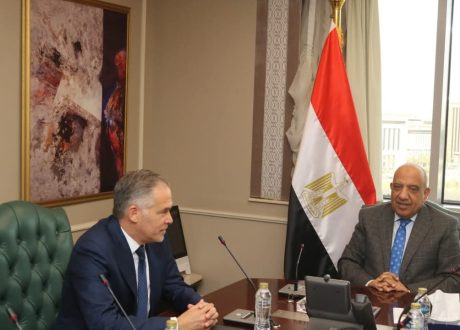 وزير الكهرباء  يبحث مع شركة جنرال اليكتريك دعم وتعزيز التعاون والشراكة في مجالات تحسين كفاءة الشبكة وخفض استهلاك الوقود وبرامج الصيانة الوقائية 
