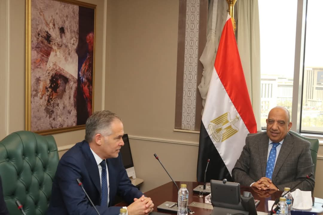وزير الكهرباء  يبحث مع شركة جنرال اليكتريك دعم وتعزيز التعاون والشراكة في مجالات تحسين كفاءة الشبكة وخفض استهلاك الوقود وبرامج الصيانة الوقائية 