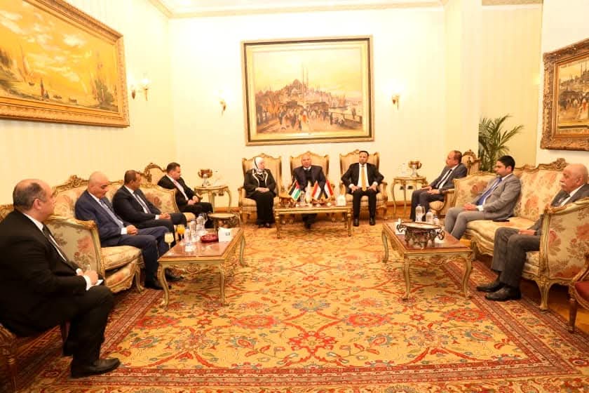 وزير الصناعة والنقل يترأس الاجتماع ال 84 لشركة الجسر العربي للملاحة بحضور وزيرة النقل الأردنية