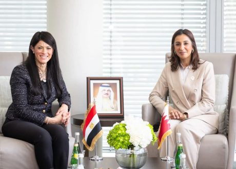“وزيرة التخطيط “تلتقي وزيرة التنمية المستدامة الرئيس التنفيذي لمجلس التنمية الاقتصادية بمملكة البحرين