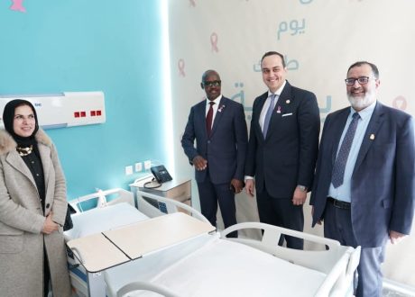 رئيس هيئة الرعاية الصحية وسفير رواندا يزوران مستشفى بهية الشيخ زايد لتعزيز السياحة العلاجية