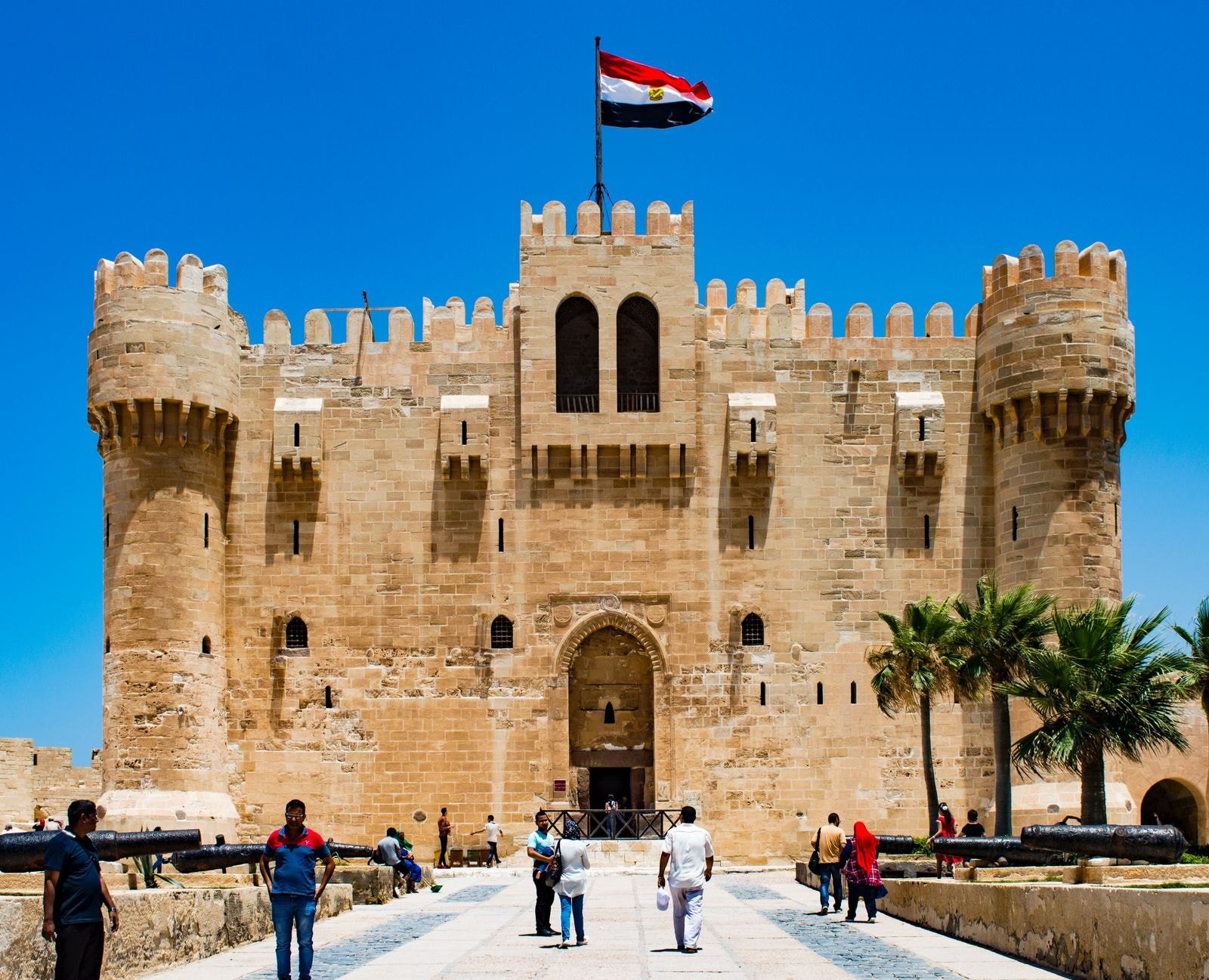وزارة السياحة والآثار تشارك في “ساعة الأرض” بإطفاء الأنوار في المواقع الأثرية والمتاحف