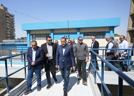 “رئيس الوزراء” يتفقد المعمل المركزي لمياه الشرب بمحطة مياه المرشحة التشيكي بحي شرق مدينة أسيوط