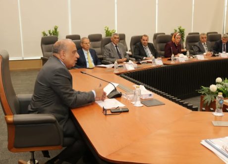 “وزير الكهرباء” يتابع مستجدات تنفيذ خطة العمل وتوفير التغذية الكهربائية اللازمة لمشروعات التنمية الزراعية