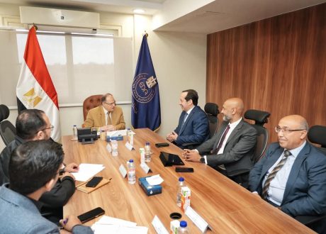 “رئيس هيئة الدواء “يجتمع مع ممثلي شركة أبوت العالمية لمناقشة آخر المستجدات المتعلقة بملف توطين بعض المستحضرات الطبية
