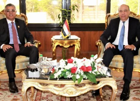 وزير الطيران المدني يستقبل رئيس المنظمة العالمية للأرصاد الجوية(WMO) لتعزيز التعاون المشترك