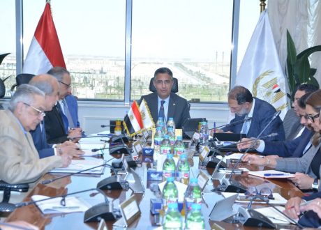 “︎وزير التموين” يترأس اجتماع اللجنة العليا للقمح و يوجه بتكثيف الاستعدادات وتشكيل غرف عمليات لمتابعة التوريد لحظيًا