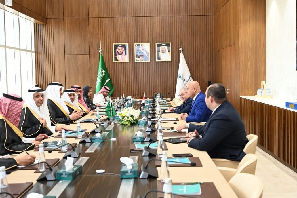   خلال لقائه وزير النقل السعودي.. كامل الوزير: نتطلع للتعاون المشترك في مجالات الطاقة الجديدة والمتجددة وصناعات تحلية ومعالجة المياه