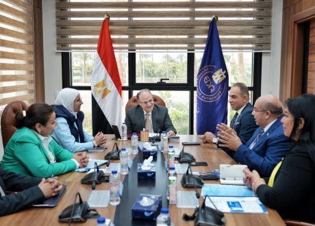 رئيس هيئة الدواء يستقبل رئيس شركة “ميكرز” لمناقشة تطوير التصنيع المحلي للمستلزمات الطبية