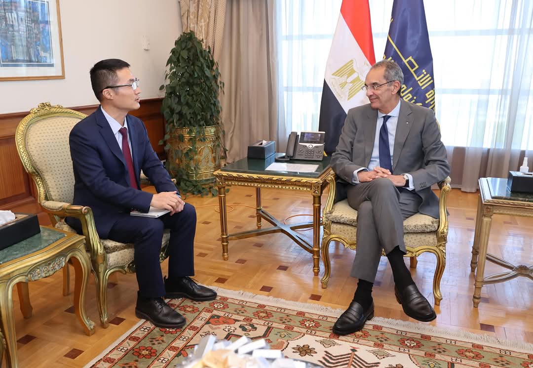  وزير الاتصالات وتكنولوجيا المعلومات يلتقي الرئيس التنفيذي الجديد لشركة هواوي مصر