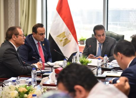 “وزير الصحة” يترأس اجتماع اللجنة التنسيقية لمنظومة التأمين الصحي الشامل لمناقشة خطة التطبيق التدريجي للمنظومة بمحافظات الجمهورية