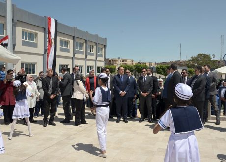 رئيس الوزراء يتفقد معسكر القرش بالإسماعيلية ويشيد بتطوير المنشآت الشبابية (صور)