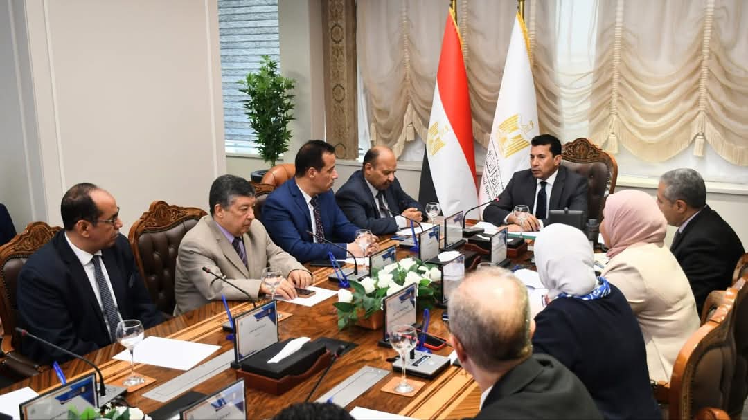  وزير الشباب والرياضة :دعم تعليمي وتثقيف وطني داخل قرى “حياة كريمة” للعام الثالث على التوالي