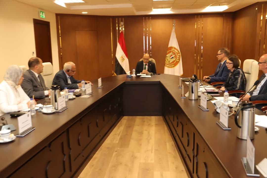 بالتعاون مع الوكالة الألمانية للتعاون الدولي “جي آي زد – مصر” ..وزير العمل وممثلو القطاع الخاص يعلنون إطلاق المرصد التنسيقي لمعلومات سوق العمل 