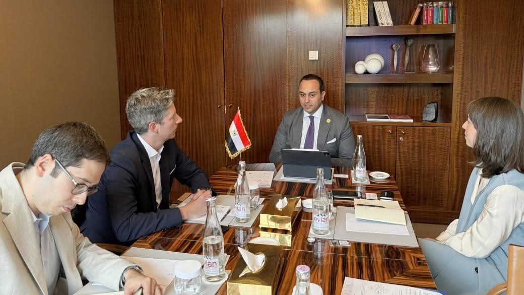  رئيس هيئة الرعاية الصحية يعقد لقاءات استراتيجية مع “مؤسسة فيركو والتحالف الصحي الألماني” و”شركة ألفاريز آند مارسال” و”مجموعة جينجر للرعاية الصحية” لتعزيز التعاون الدولي