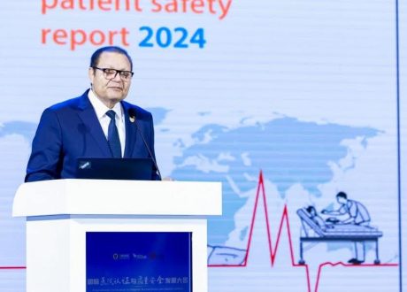  رئيس هيئة الاعتماد والرقابة الصحية : مواجهة تحديات الرعاية الصحية غير الآمنة تتطلب تعزيز دور هيئات الاعتماد الدولية لبناء أنظمة صحية أكثر أمانا واستدامة