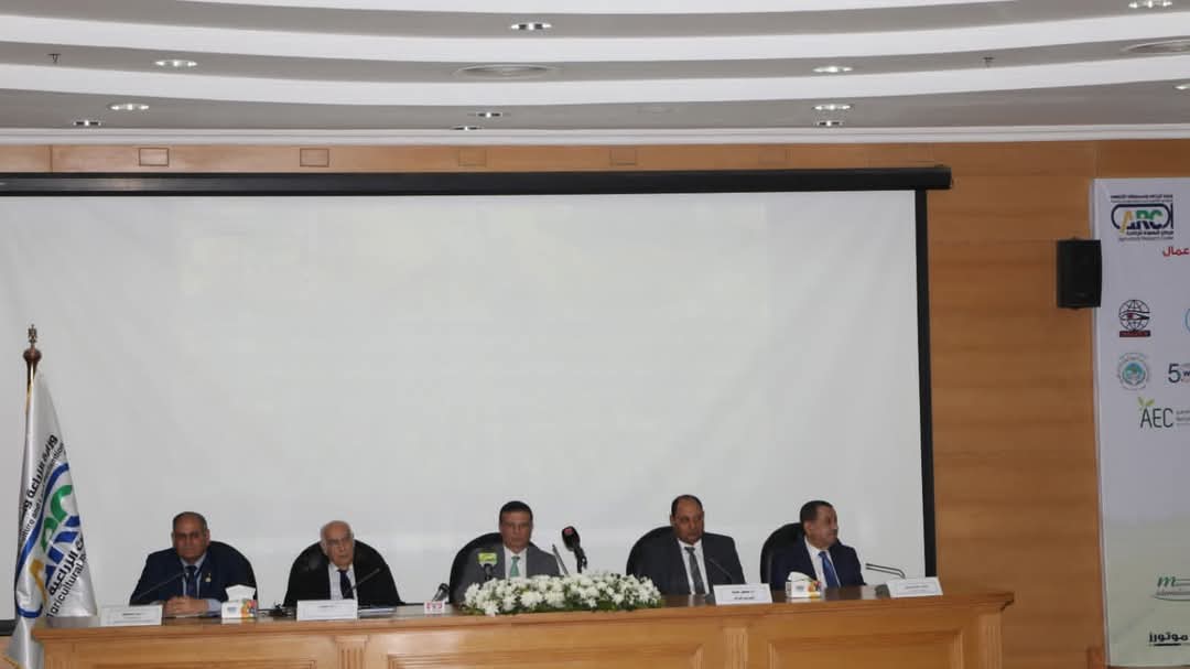  وزير الزراعة يفتتح المعرض والمؤتمر الأول لمركز البحوث الزراعية حول الابتكار وريادة الأعمال