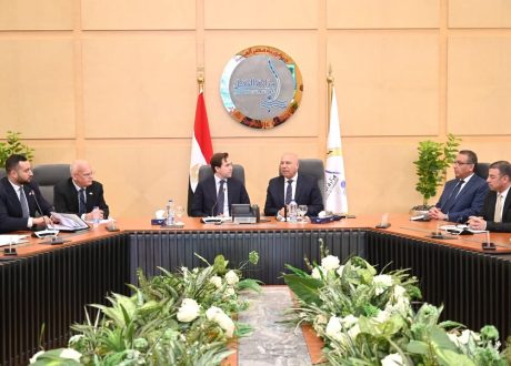 وزير الصناعة والنقل يلتقي وزير التجارة الخارجية والتعاون الإنمائي الدولي السويدي لبحث تدعيم التعاون المشترك في مجالي النقل والصناعة