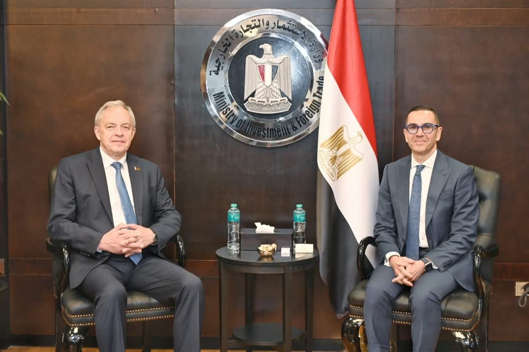 وزير الاستثمار والتجارة الخارجية يلتقي رئيس مجلس النواب للجمعية الوطنية لجمهورية بيلاروسيا