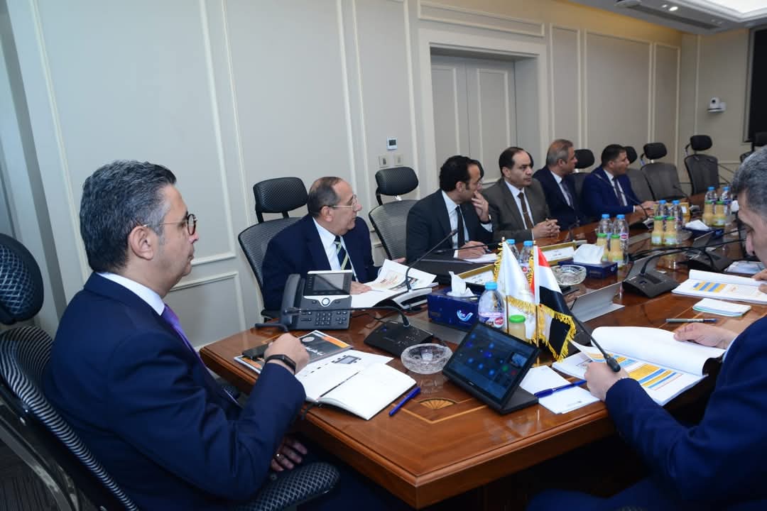 ” وزير التموين ” يجتمع برئيس مجلس إدارة شركة مطاحن ومخابز شمال القاهرة لمتابعة خطة التطوير ورفع كفاءة التشغيل