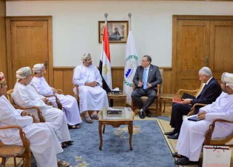 رئيس “التنظيم والإدارة” يستقبل وزير العمل العُماني لبحث التعاون في مجالات الموارد البشرية