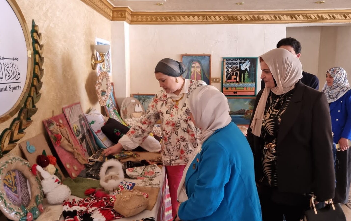 رئيسة “القومي للطفولة” تتفقد أنشطة تمكين الفتيات ودعم الأطفال بشمال سيناء