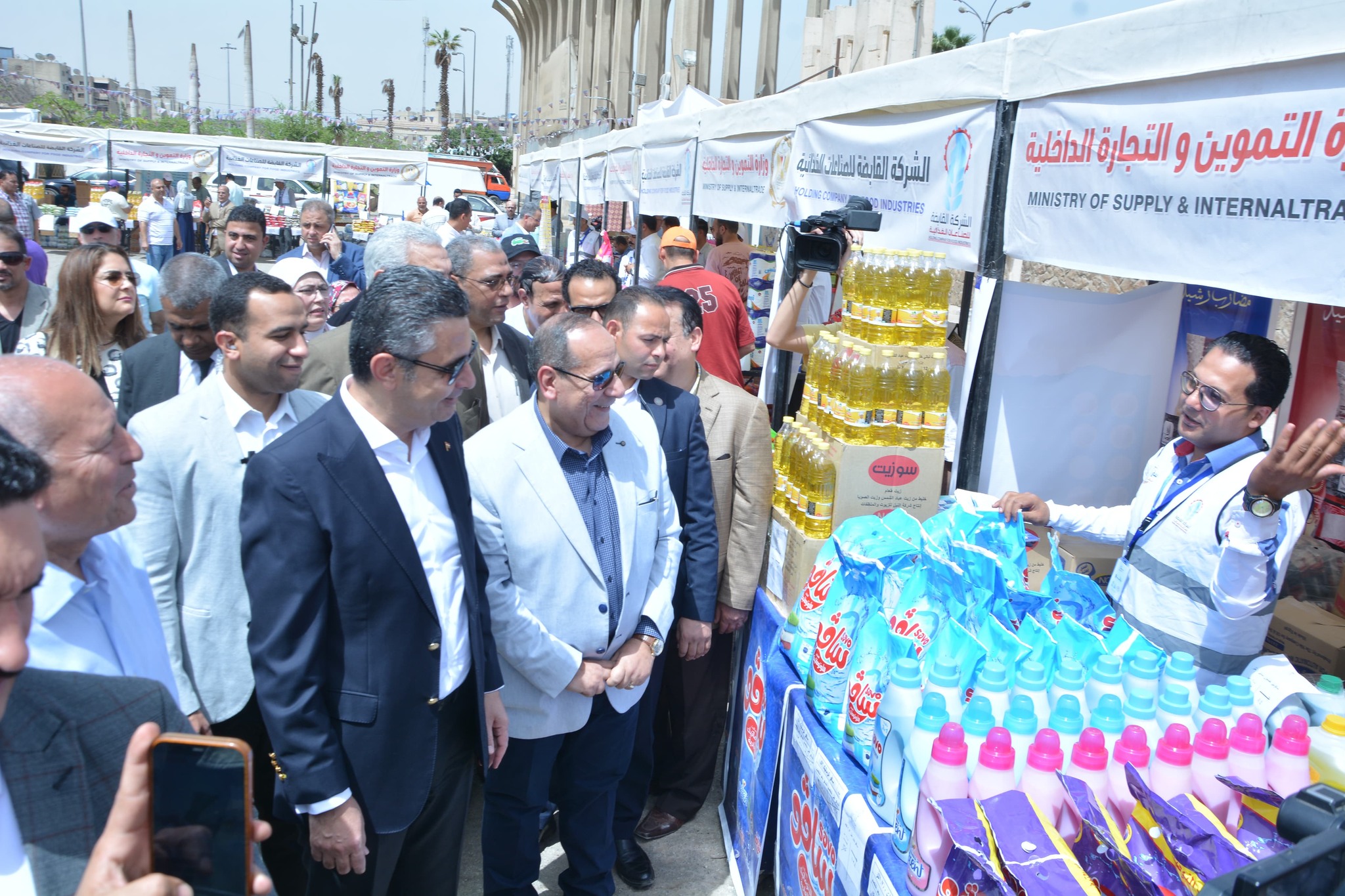 «التموين» تطلق المرحلة الثانية من مبادرة أسواق اليوم الواحد لتوفير السلع بأسعار مخفضة