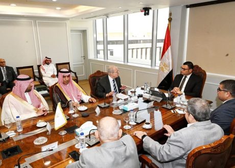 وزير الإسكان يستقبل وفدا من وزارتي “الاستثمار” و”البلديات والإسكان” وهيئة المقاولين بالمملكة العربية السعودية لمناقشة مجالات التعاون المشترك وتبادل الخبرات