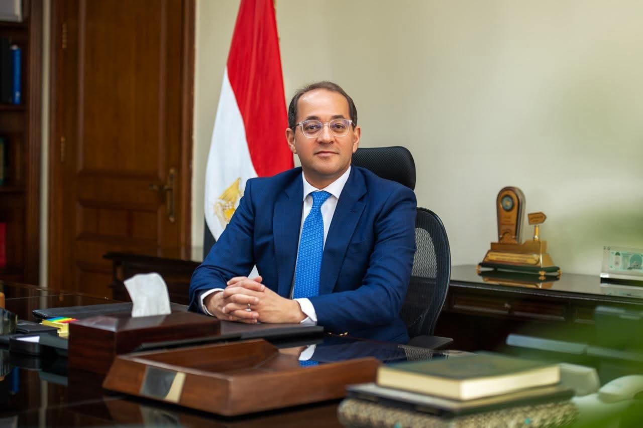 “وزير المالية”يوجه بتسهيل الإجراءات الجمركية لضيوف الرحمن