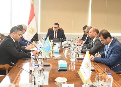  وزير الإسكان يلتقى ممثل شركة استادات للاستثمار الرياضي لمناقشة مجالات التعاون المشترك
