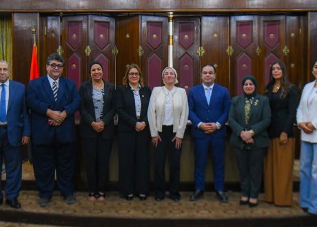وزيرة البيئة تؤكد نسعى للتوسع في مشروعات التكيف والطاقة المتجددة بدعم دولي