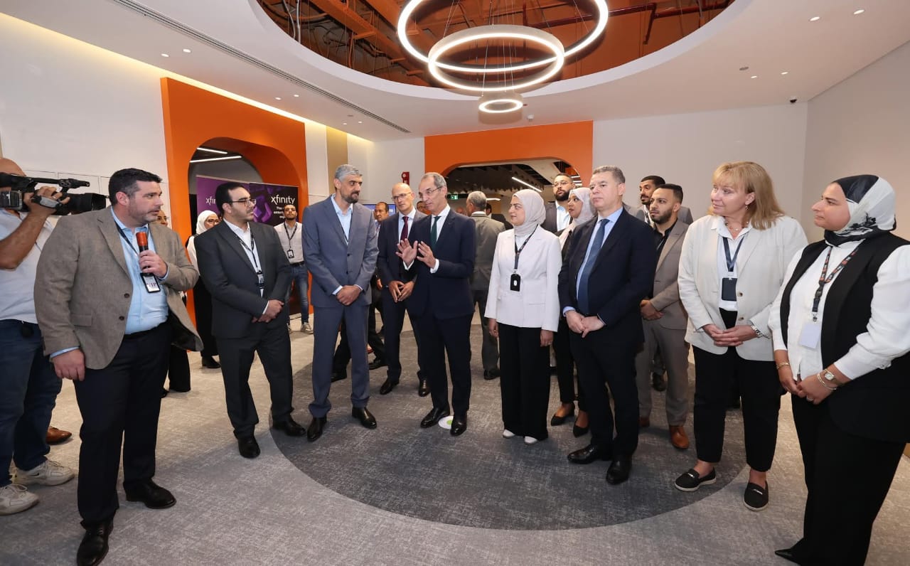  وزير الاتصالات يتفقد مقر شركة VXI الأمريكية الرائدة عالميًا في مجال خدمات التعهيد في القاهرة