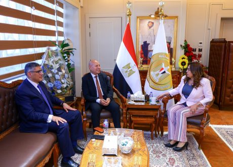 وزيرة التنمية المحلية تتابع تنفيذ المشروعات الخدمية والتنموية في القاهرة والجيزة