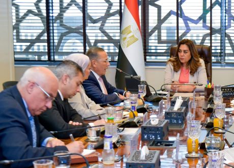 وزيرة التنمية المحلية والبيئة تبحث فرص الاستثمار المستدام بمدينة شرم الشيخ مع رئيس الاتحاد المصري للغرف السياحية