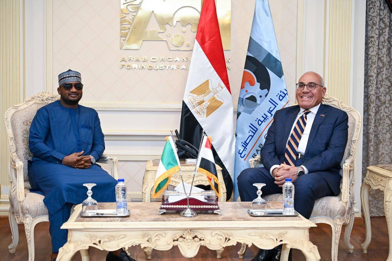 الهيئة العربية للتصنيع تعزز تعاونها مع نيجيريا وتوقع مذكرة تفاهم في مجال الصناعات الدفاعية