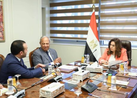 وزيرة التنمية المحلية والبيئة تستقبل نواب البرلمان لمتابعة ملفات خدمية بالمحافظات