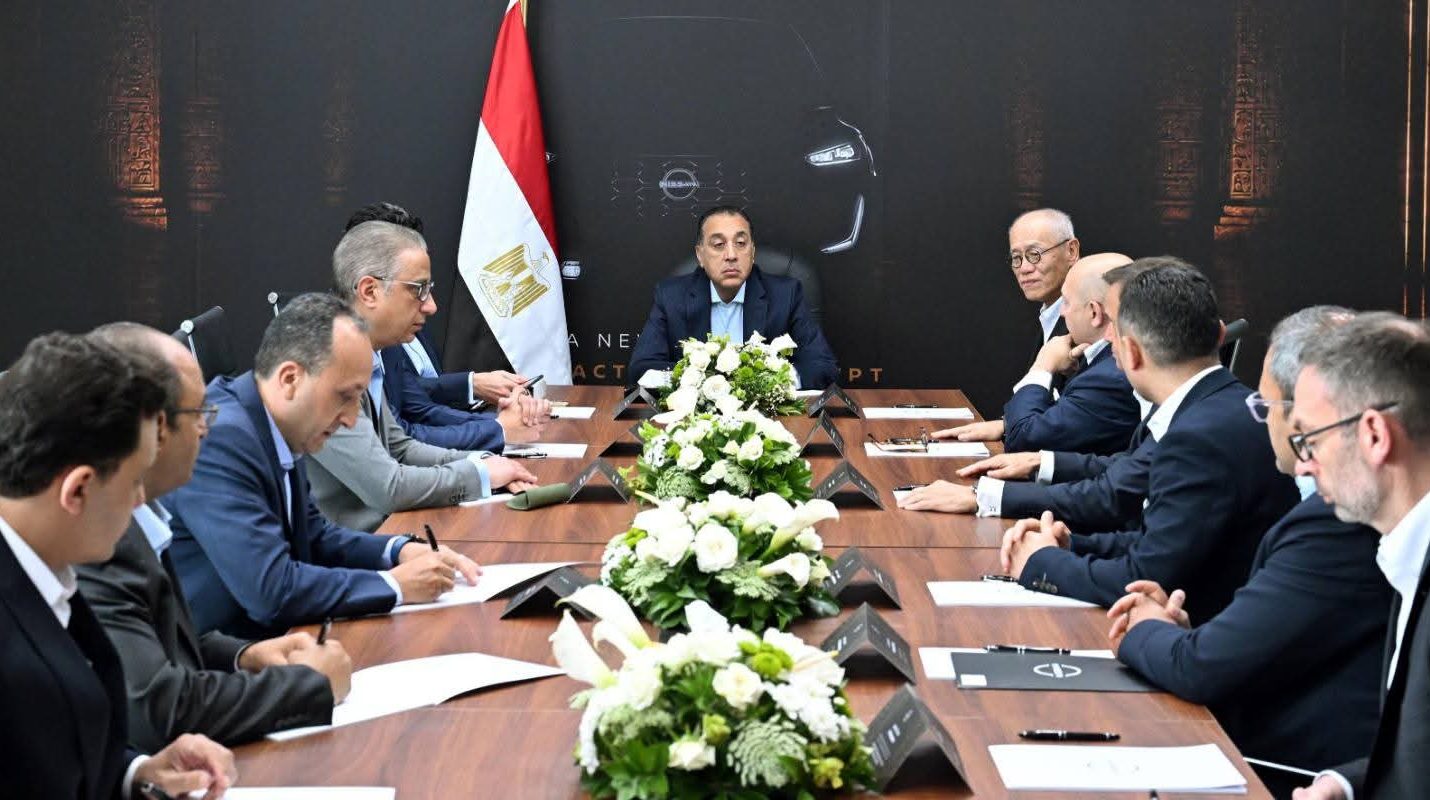 مدبولي يلتقي مسئولي شركة نيسان العالمية