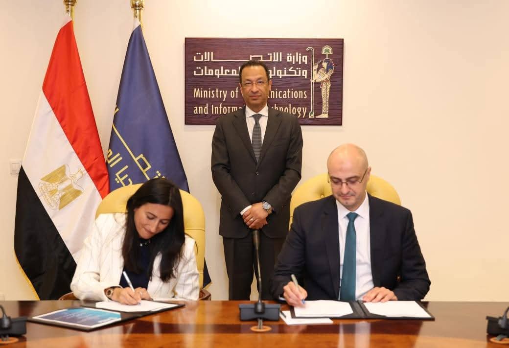 “وزير الاتصالات” يشهد مراسم منح شركة حسن علام للبنية الرقمية ولحلول مراكز البيانات ترخيصًا لإنشاء وتشغيل مراكز البيانات وتقديم خدمات الحوسبة السحابية