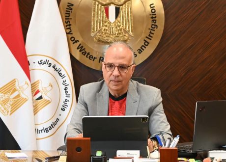 وزارة الري تبحث مع كوكاكولا تنفيذ مشروع لتحلية مياه الصرف الزراعي بالطاقة المتجددة