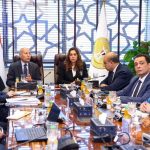 وزيرة التنمية المحلية والبيئة تبحث مع محافظ القاهرة تطوير منظومة الإدارة المتكاملة للمخلفات بالقاهرة ومستجدات موقع العاشر من رمضان