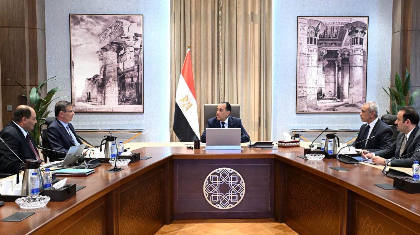 رئيس الوزراء يبحث التوسع في إنشاء محطات حديثة للثروة الحيوانية لتعزيز الأمن الغذائي